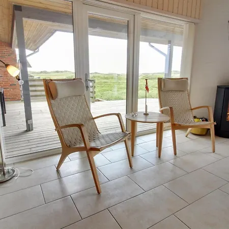 Sorella - 800m From The Sea By Interhome